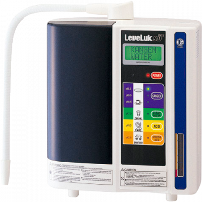 Ionizador de agua Leveluk SD501 con pantalla digital y funciones para producir agua Kangen® de diferentes niveles de pH.