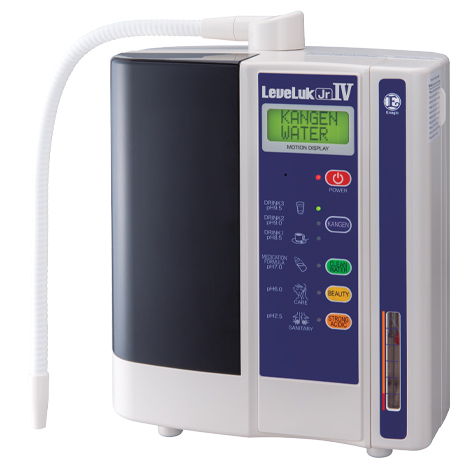 Ionizador de agua Leveluk JR IV con pantalla digital y boquilla flexible para producir agua Kangen®.